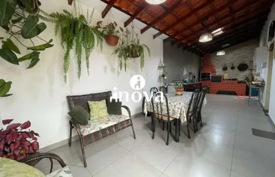 Casa com 3 quartos à venda no Josa Bernardino I, Uberaba 