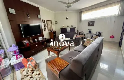 Casa com 3 quartos à venda no Fabrício, Uberaba 