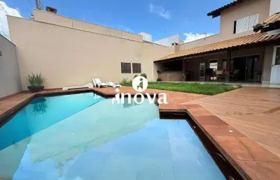 Casa com 4 quartos à venda na Cidade Jardim, Uberaba 