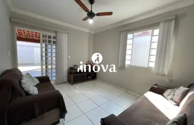 Casa com 2 quartos à venda no Portal Beija Flor, Uberaba 