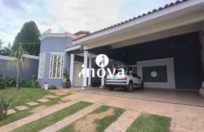 Casa com 4 quartos à venda no Parque do Mirante, Uberaba 