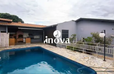 Casa com 4 quartos para alugar no Parque do Mirante, Uberaba 