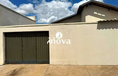 Casa com 3 quartos à venda no Pacaembu, Uberaba 