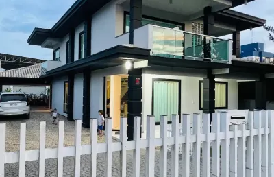 Casa com 4 quartos à venda no Iririú, Joinville 