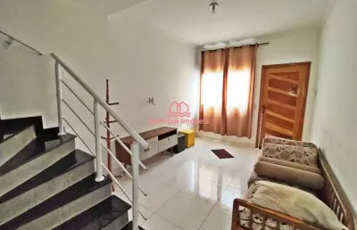 Sobrado em condomínio fechado, 2 quartos, bairro tupi, próximo a praia