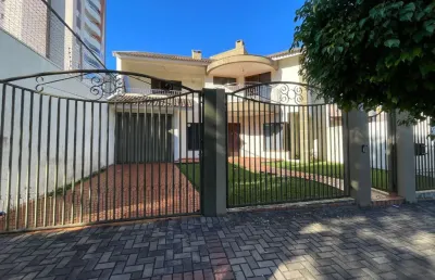 Casa com 4 quartos à venda no Centro, Cascavel 