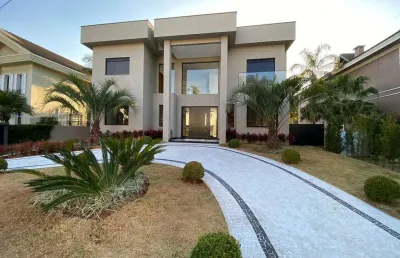 Linda casa no residencial alphaville tamboré 3 com 750m²!!!