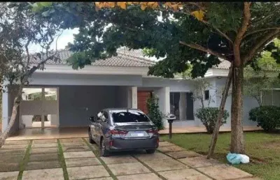 Casa em araçoiaba da serra localizada no condomínio village ipanema 1