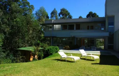 Casa em condomínio fechado com 4 quartos para alugar no Tamboré, Barueri 