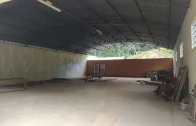 Galpão  de 2200m² com casa acoplada localizada em mairinque!