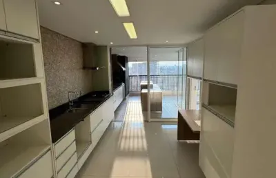 Luxo e conforto no edifício absoluto: apartamento de 3 suítes com 6 vagas
