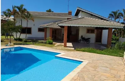Linda casa no parque village castelo: conforto, lazer e natureza