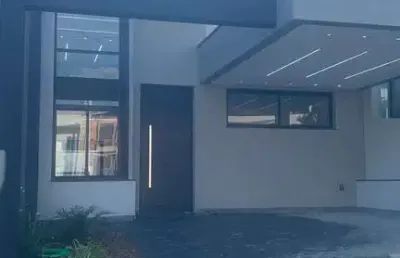Casa moderna e confortável no condomínio horto florestal villagio - sorocaba