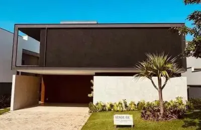 Sobrado de alto padrão à venda no alphaville nova esplanada 4 - 4 suítes, piscina e energia solar