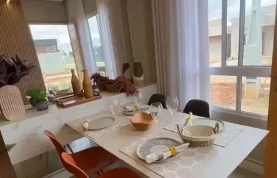 Casa térrea de 2 dormitórios no condomínio villa magari - alto da boa vista