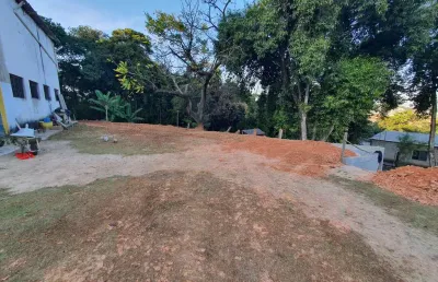 Chácara de 4.052m² murada ? localização privilegiada ao lado do residencial saint patrick