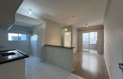Apartamento com sacada gourmet e sol da manhã no alpha club residencial