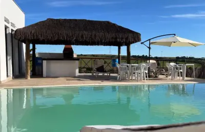 Chácara  em araçoiaba da serra-sp: 5 quartos, 3 suítes, 230m² de área, venda ou locação no campo do meio.