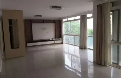 Consolação: 4 dorm | 1 suíte | 2 vagas |  238 m² úteis