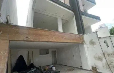 Casa em meio lote com entrada independente com 3 quartos sendo 01 com suite à venda, 235 m² por r$ 1.290.000 - planalto - belo horizonte/mg