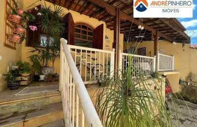 Casa duplex com entrada independente com 03 quartos sendo 01 com suite no valor de 745.000 no bairro planalto