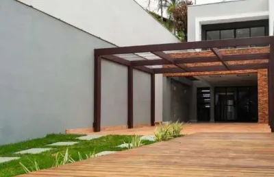 Vendo casa em condomínio com 240m², 04 quartos sendo 01 suite e closet no valor de 1.690.000,00 no bairro planalto