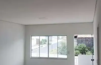 Vendo casa geminada com 03 quartos com 110²m construídos no valor de 350.000,00 no bairro gávea.