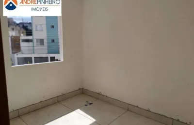 Excelente apartamento com 2 quartos em ótima localização no bairro arvoredo