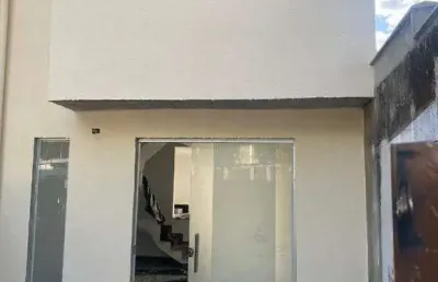 Vendo casa geminada duplex com entrada independente com 03 quartos sendo um com suite, 90m² no valor de 749.000,00 no bairro santa branca