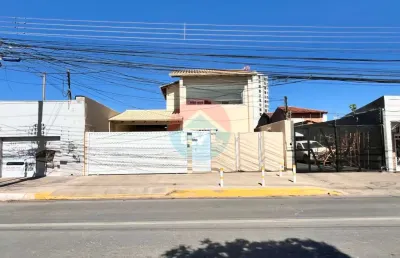 Excelente sobrado comercial localizado na comandante costa em frente ao colégio coração de jesus. codigo: 137527