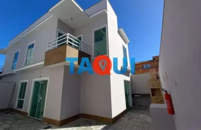 Casa duplex com 3 quartos sendo 02 suítes lancanmento no peró, cabo frio - rj