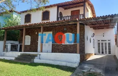 Casa à venda com 8 quartos, vila do peró, cabo frio - rj
