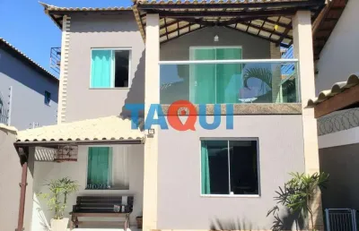 Belíssima casa duplex à venda no bairro palmeiras, cabo frio - rj