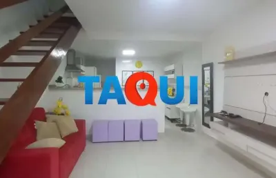 Casa triplex para locação, próximo da praia, peró, cabo frio - rj