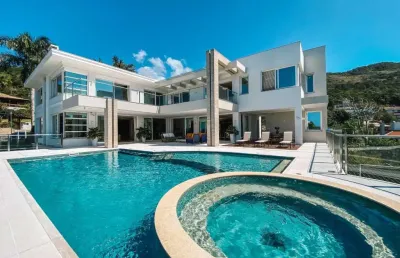 Casa com 6 quartos à venda na rua nicolino tancredo, --, praia brava, florianópolis por r$ 19.200.000