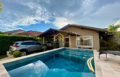 Casa com 3 quartos à venda na rua acadêmico reinaldo consoni, --, córrego grande, florianópolis por r$ 1.768.000