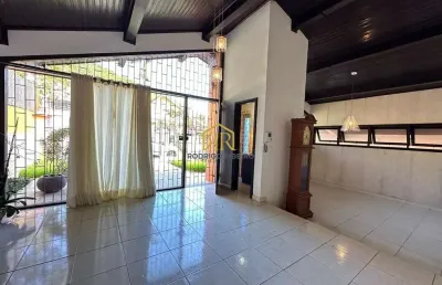 Casa com 3 quartos à venda na rua luiz pasteur, --, trindade, florianópolis por r$ 899.000