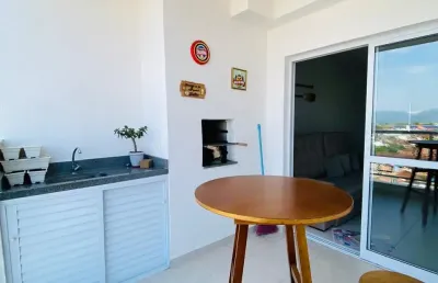 Apartamento com 02 dormitórios a 400 metros da praia