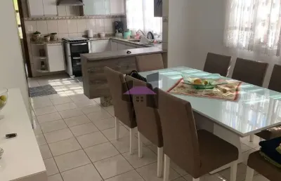 Casa com 3 quartos à venda na rua emílio colella, parque são domingos, são paulo por r$ 980.000