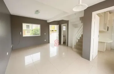 Imperdível sobrado 3 quartos com suíte em condomínio no campo comprido, curitiba-pr - 123m² e 2 vagas de garagem!