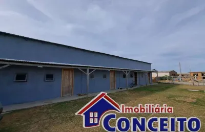 C103 - 05 kitnets localizados em região de moradores em imbé