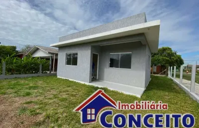 C188 - excelente residência composta de 03 dormitórios a 450m do mar