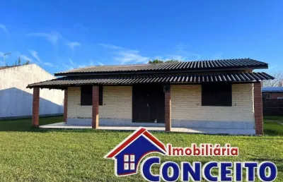 C193 - residência com 3 dormitórios localizada no balneário albatroz