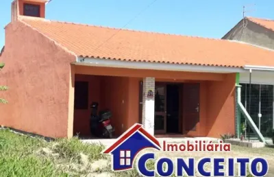 G1020 - ótima residência a 550 metros do mar no centro de imbé