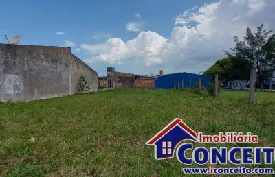 T96 - excelente terreno medindo 300m² a 450 m do mar em ótima localização