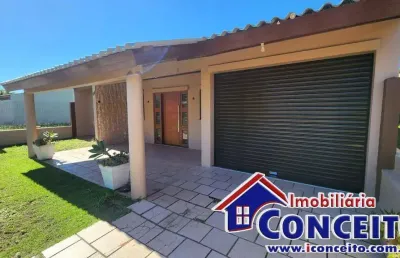 C478 - excelente residência composta de 04 dormitórios a 200 metros do mar