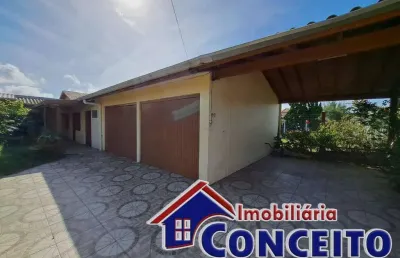 C09 - residência composta de 07 dormitórios a 100 metros do mar
