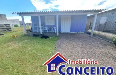 C59 - residência de madeira composta de 03 dormitórios