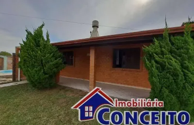 C168 - excelente residência a 200 metros do mar no balneário presidente