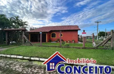 C158 - linda residência de esquina localizada no balneário santa terezinha
